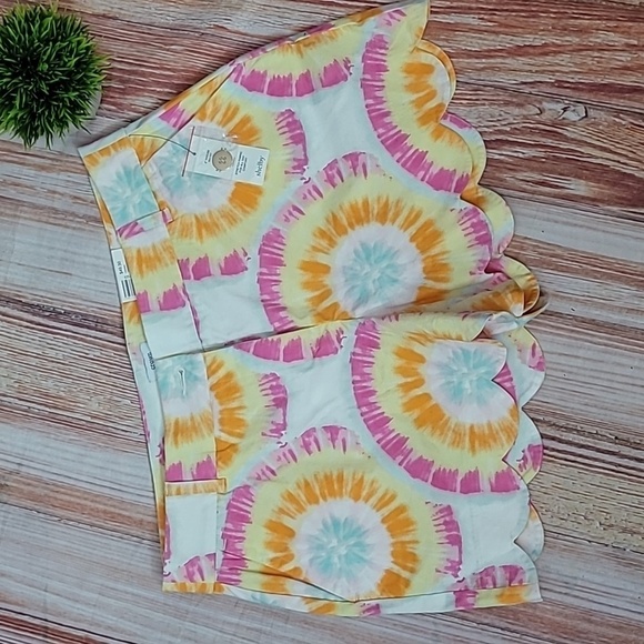 Crown & Ivy Shelby Scalloped Tie Dye Shorts sz 10 - Picture 1 of 12